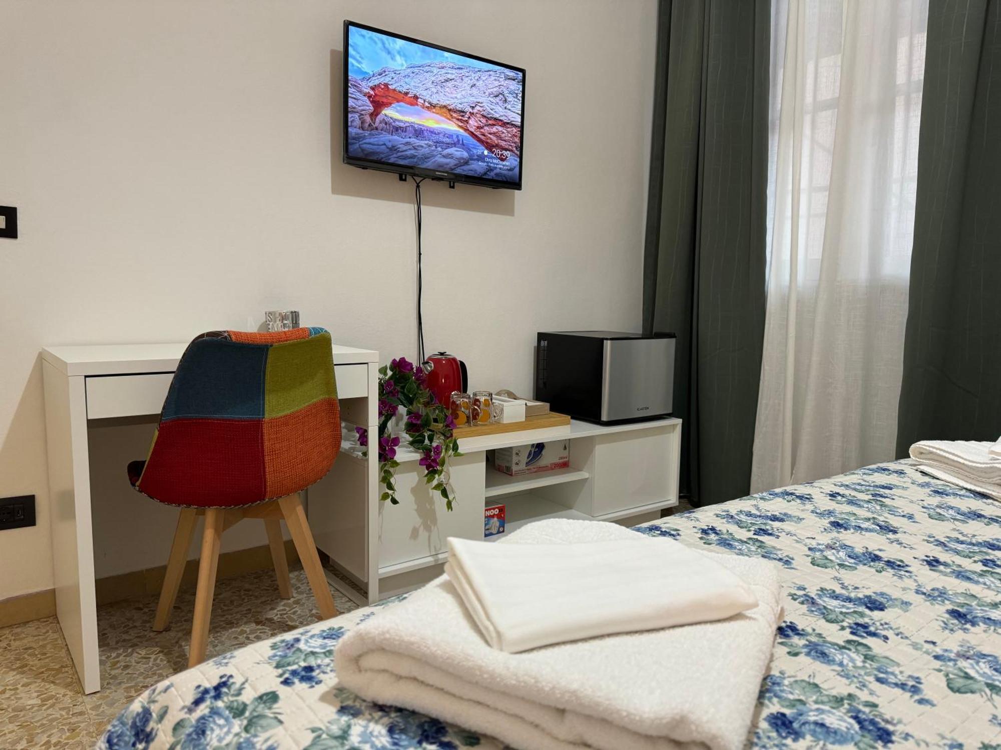The Galaxy House Hotel Пиза Екстериор снимка