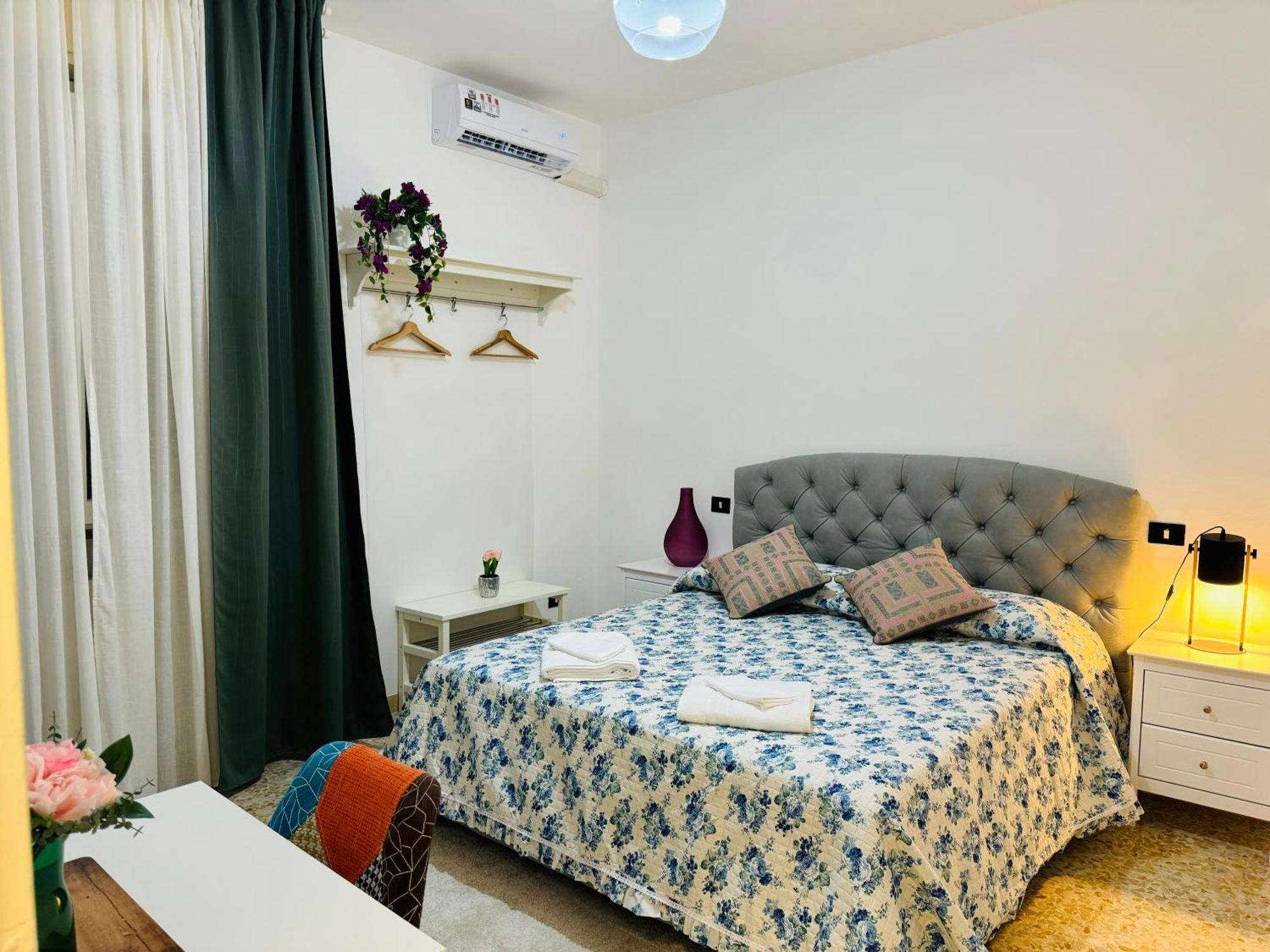 The Galaxy House Hotel Пиза Екстериор снимка